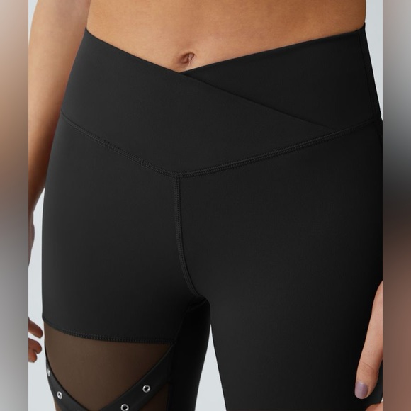 NWT Halara DayStretch High Waist Crossover Mesh Buckle Yoga Leggings Size Large - Picture 5 of 7